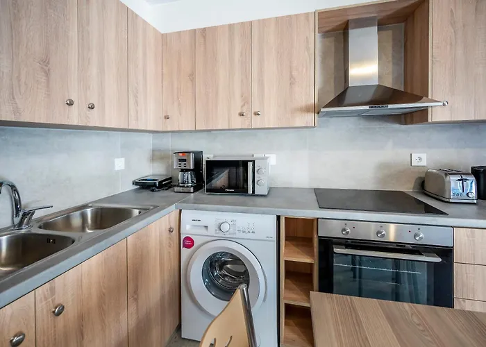 1 Bedroom Koshomes1 *