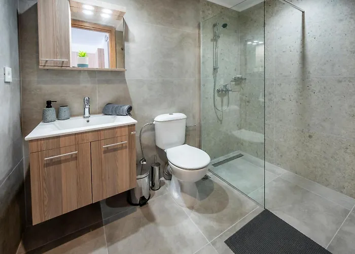 1 Bedroom Koshomes1 * Кос